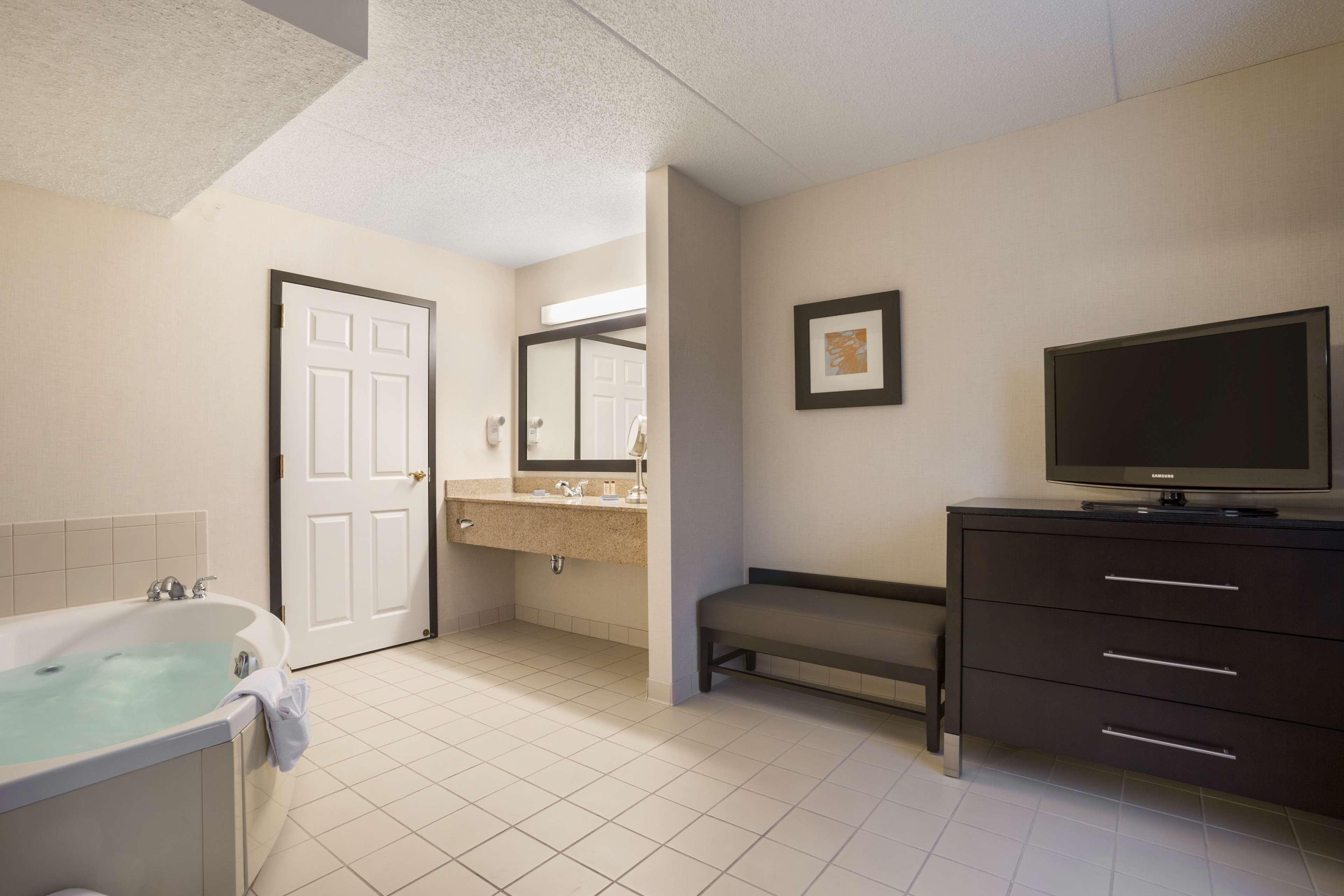 Wingate By Wyndham Sylvania-Toledo Bagian luar foto
