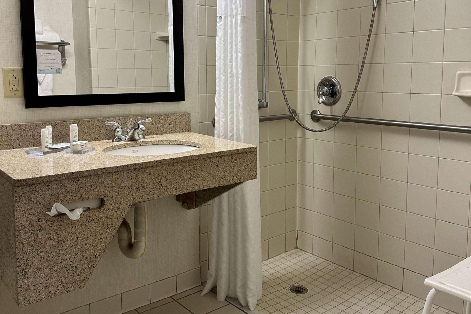 Wingate By Wyndham Sylvania-Toledo Bagian luar foto